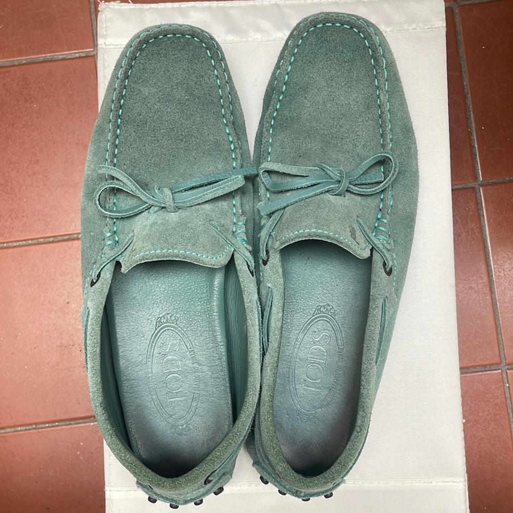 Authentic Tod’s Gommini suede driving shoes
